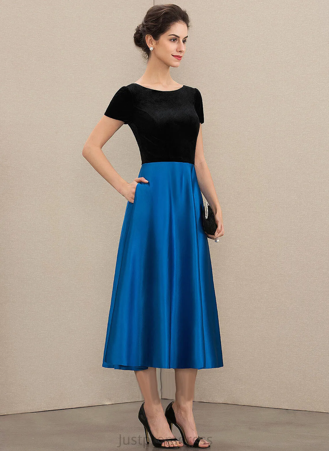 Dress Pockets With the Bride Louise Velvet Tea-Length Scoop of Mother of the Bride Dresses Satin Neck Mother A-Line